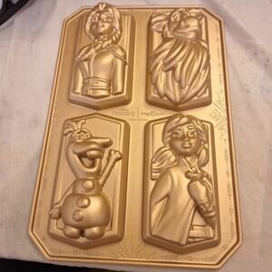 New Nordic Ware Disney Frozen 11 Characters Cakelet Gold Pan Cast Great Shape